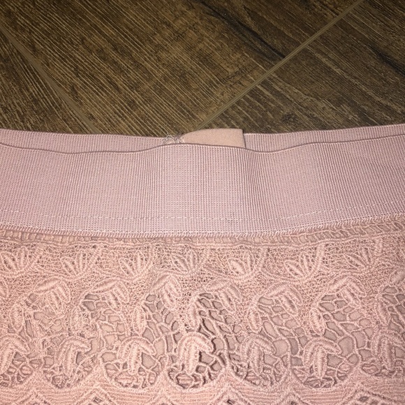 American Eagle Outfitters Pink Lace Skirt - Picture 4 of 8